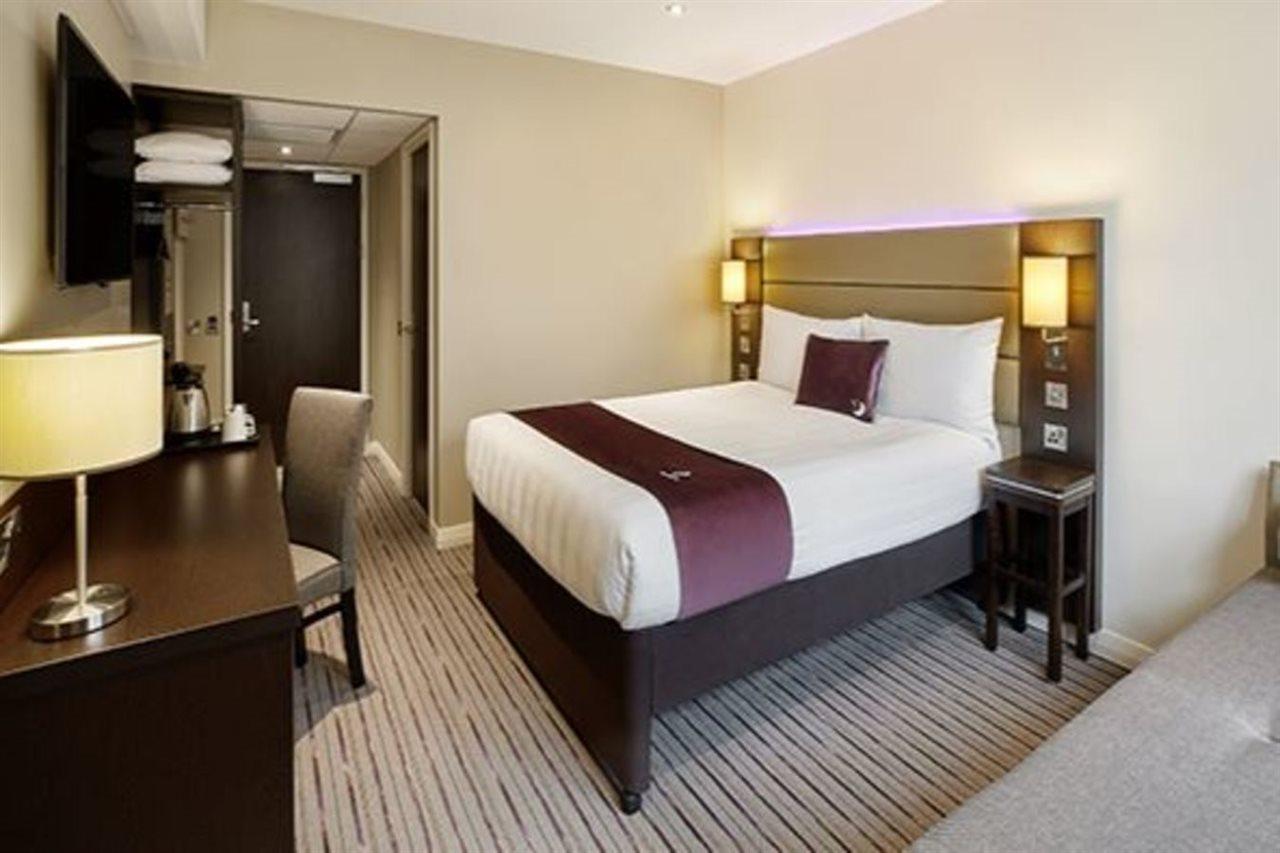 Premier Inn London Woolwich Exterior foto